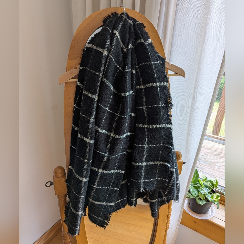 🌻 2/15$ - Zara - Checkered black and white scarf - Picture 2 of 3